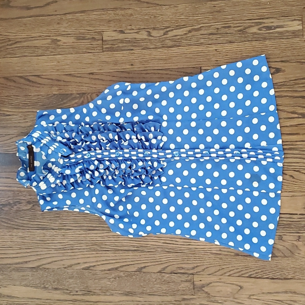 Limited Sleeveless Blouse